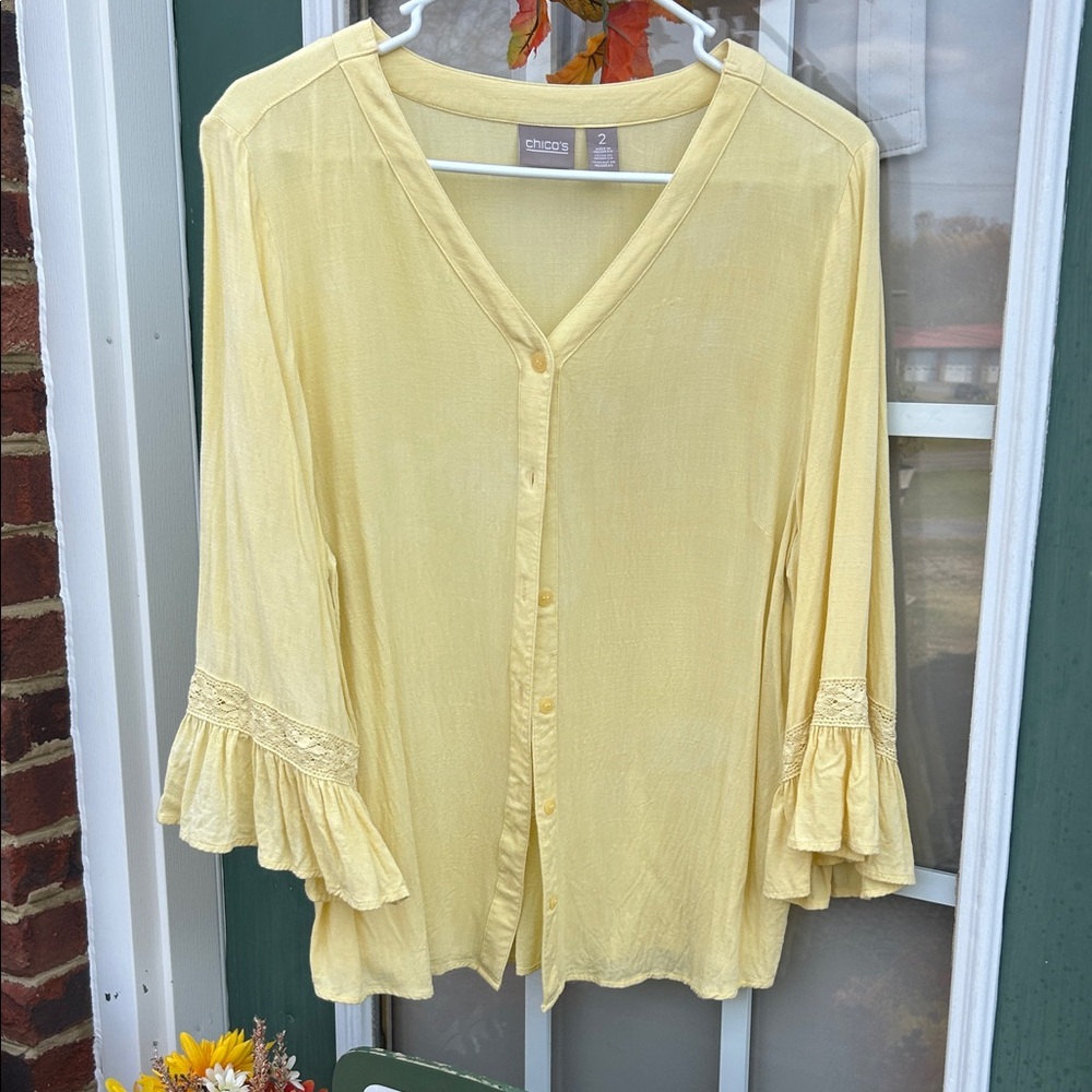 🔥Chico's Light Yellow Button-Up Blouse